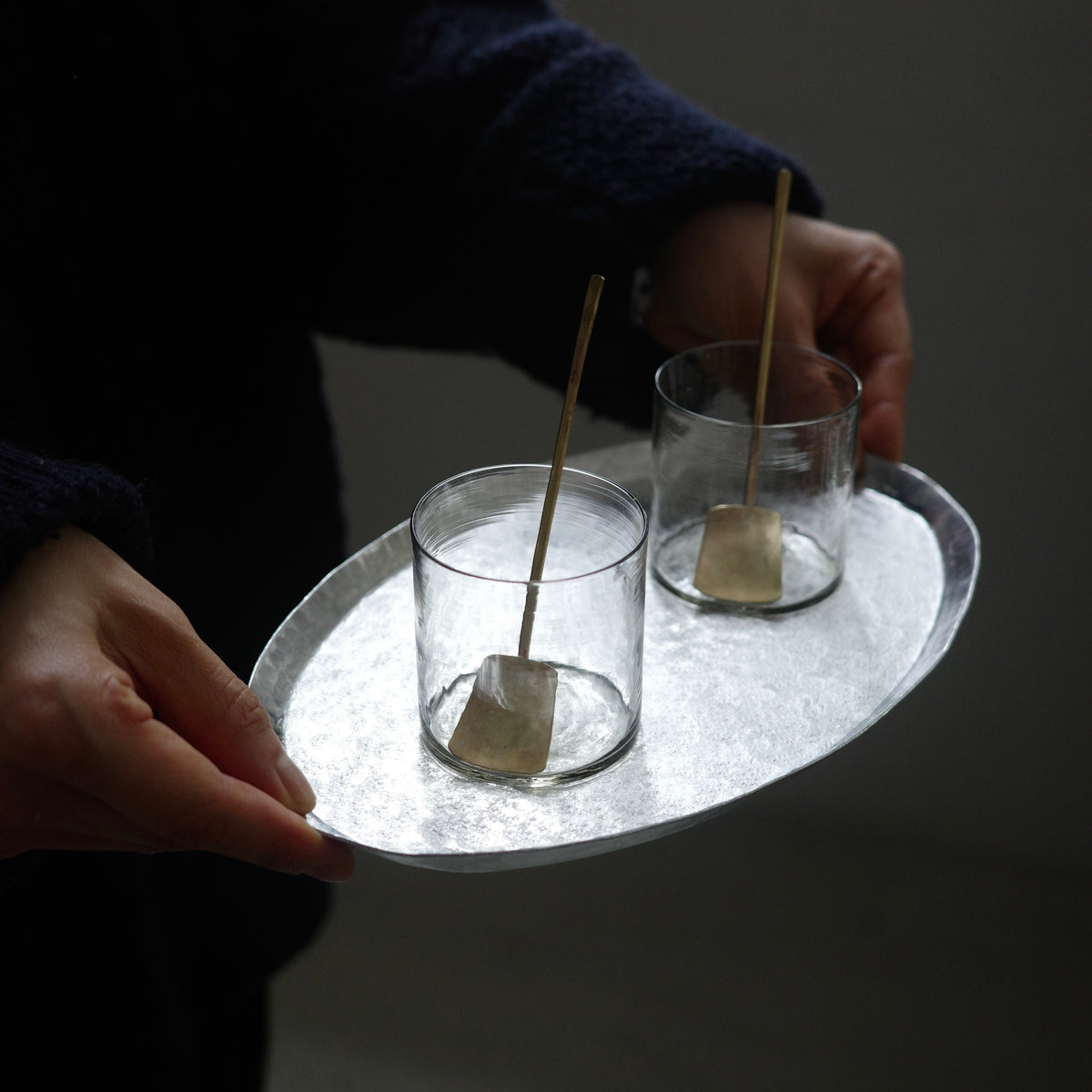 アルミトレイ皿(楕円)大 山田憲栄 – KOHORO