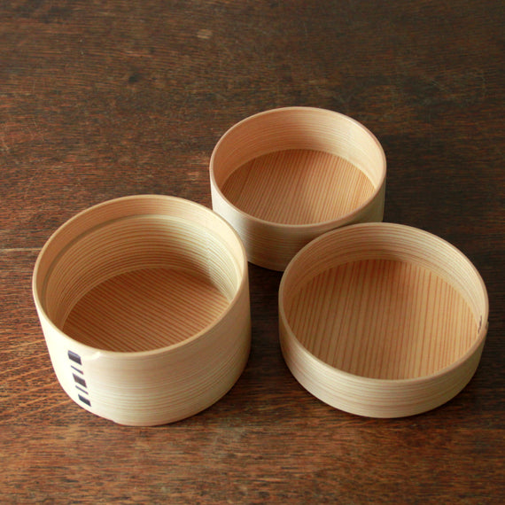 曲げわっぱ 二ツ重丸弁当箱 大館工芸社 – KOHORO