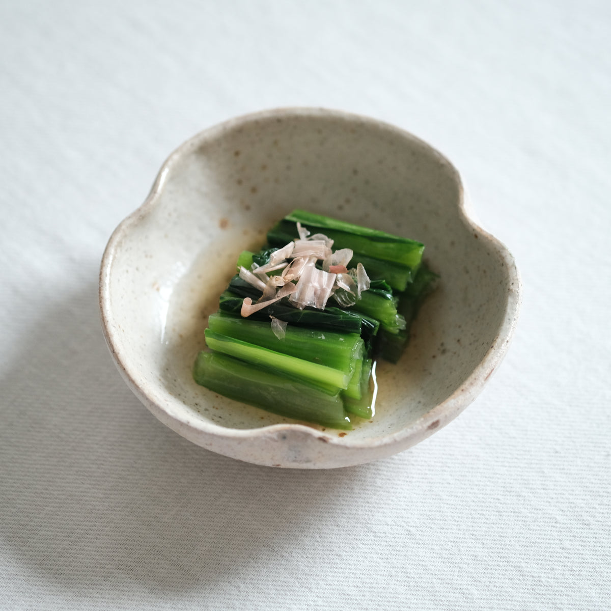 三方小鉢 灰白 水谷智美 – KOHORO