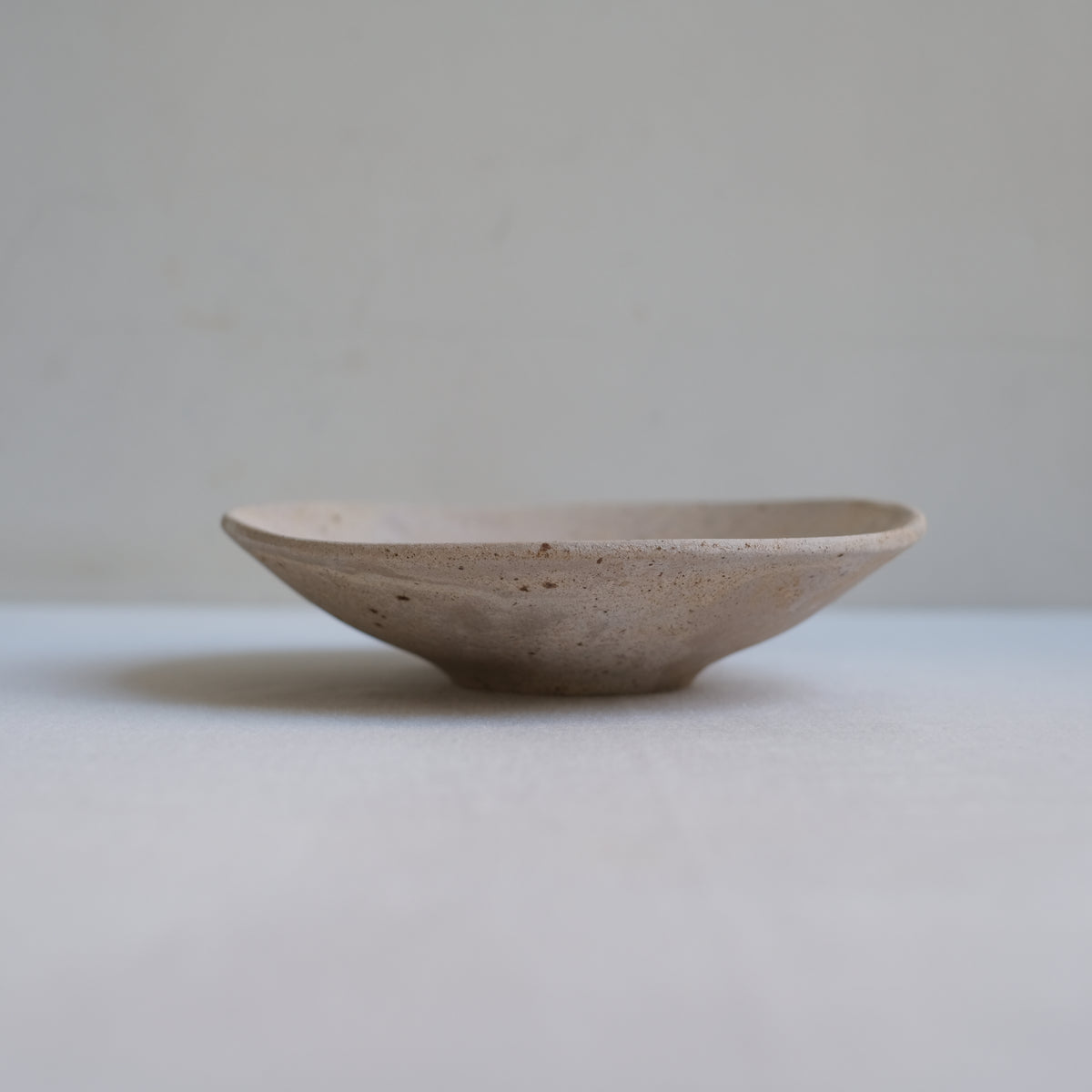 朝顔鉢 灰白 水谷智美 – KOHORO