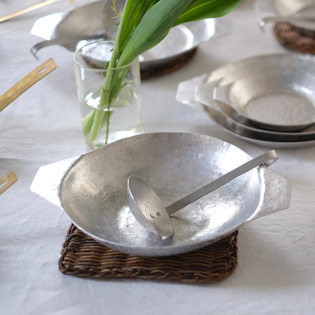 アルミ丸鍋(大) 山田憲栄 – KOHORO