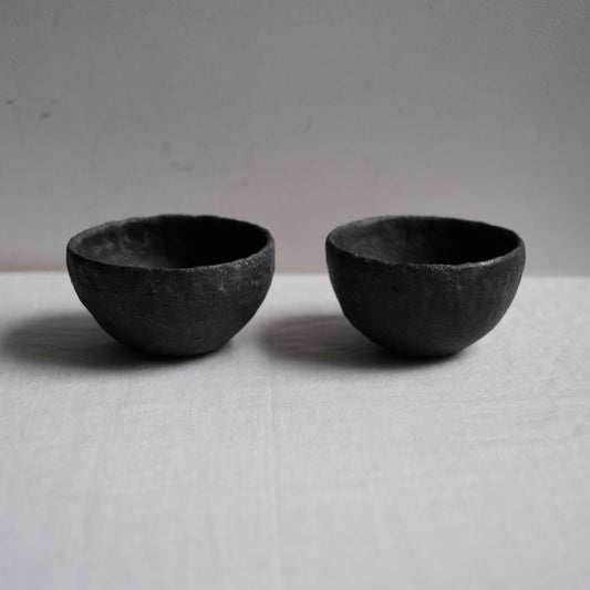 山砂釉丸碗(黒)(922) 稲吉善光