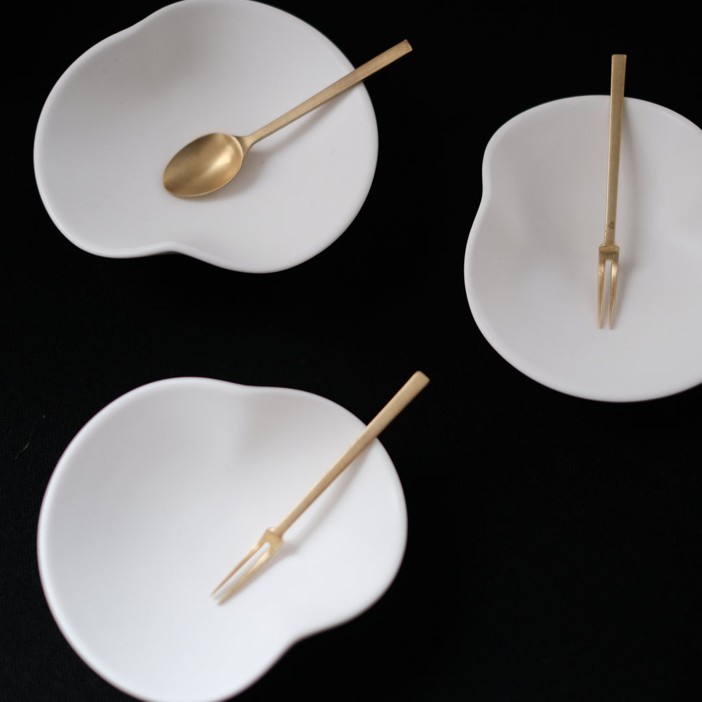 オカメバチ・オカメマメ　スエトシヒロ