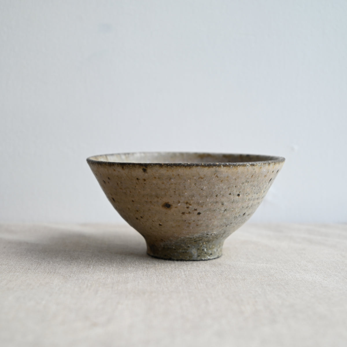 木灰釉飯茶碗 長野大輔 – KOHORO