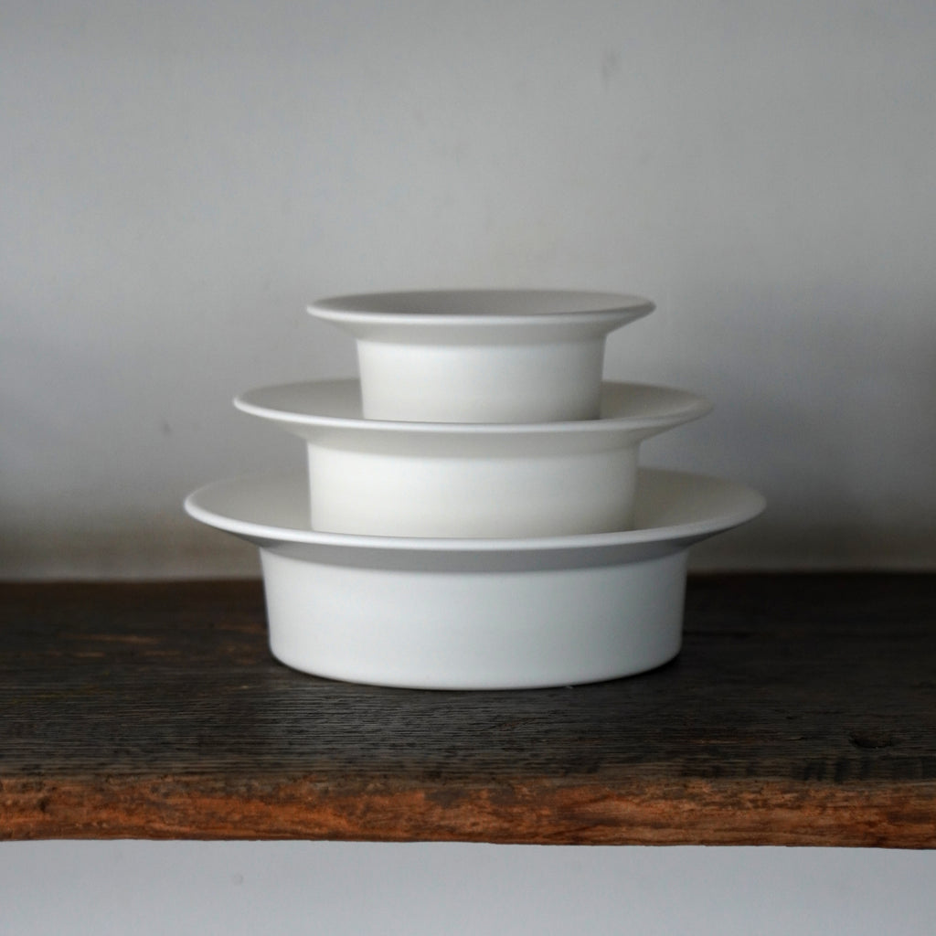 台皿　スエトシヒロ