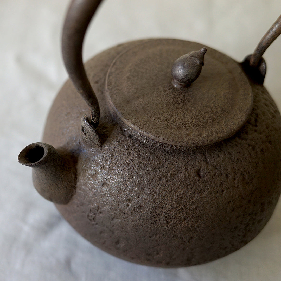 鉄瓶 平丸<受注製作> 長文堂 – KOHORO