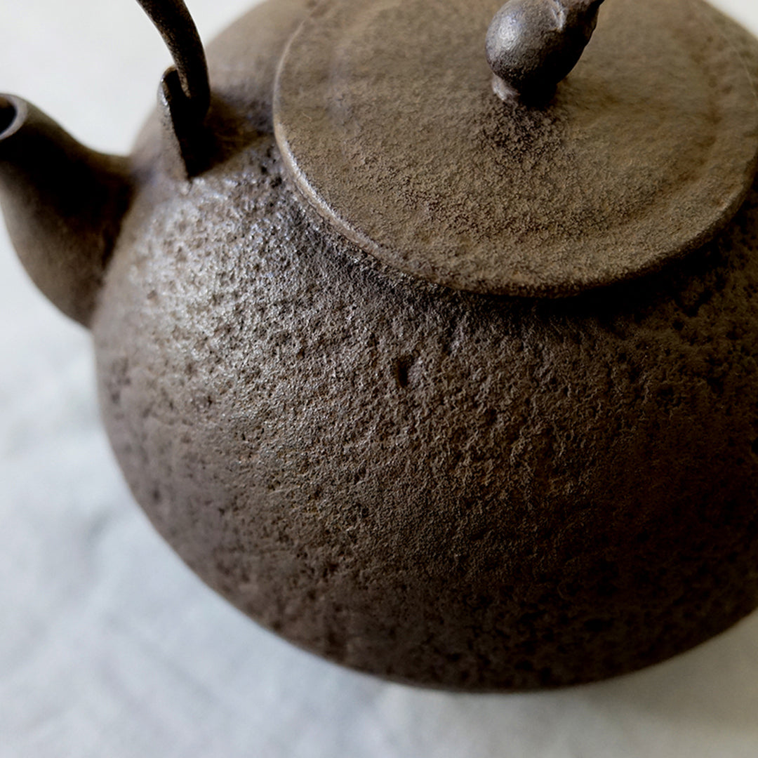 鉄瓶 平丸<受注製作> 長文堂 – KOHORO